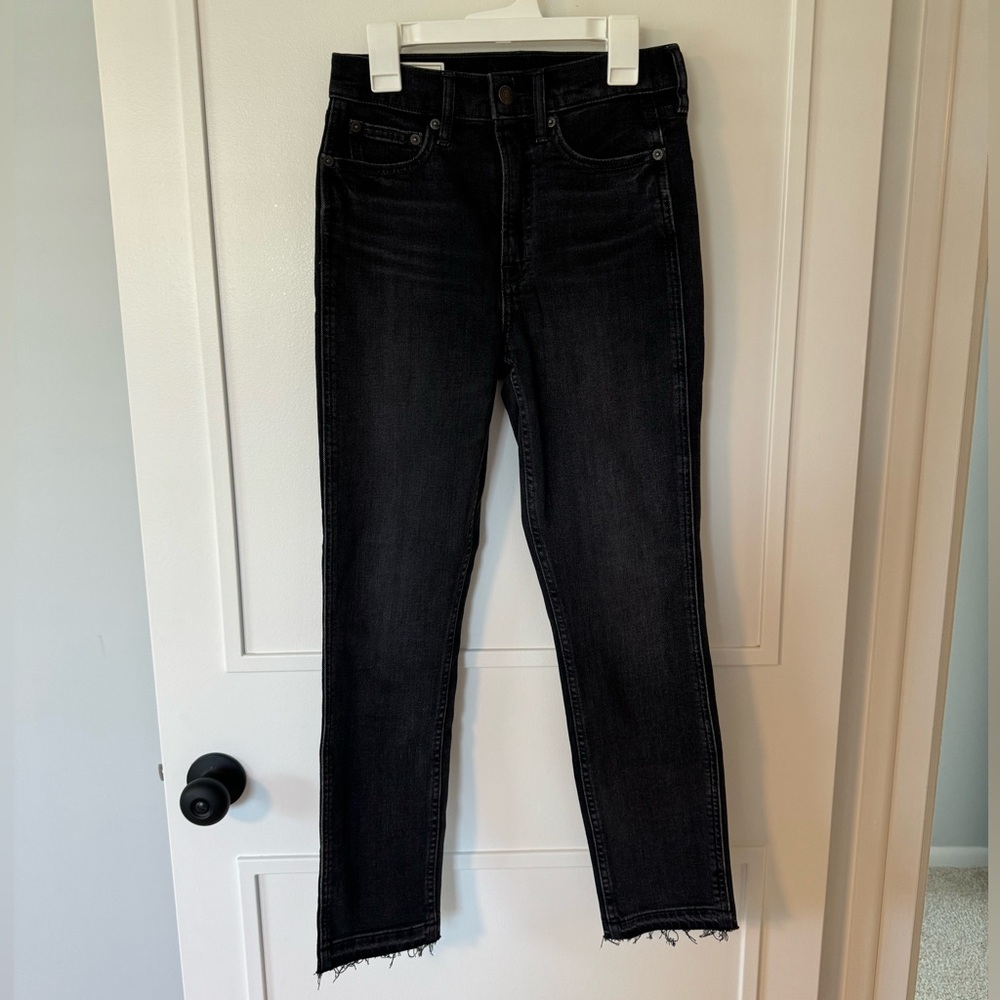 GAP High Rise Slim Leg Jeans - Black